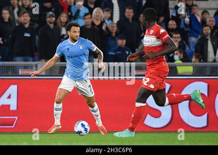 Rome, Italie.27 octobre 2021.Felipe Anderson (SS Lazio) lors de la Ligue italienne de championnat de football Un match de 2021/2022 entre SS Lazio contre ACF Fiorentina au stade Olimpic de Rome le 27 octobre 2021.Crédit : Agence photo indépendante/Alamy Live News Banque D'Images