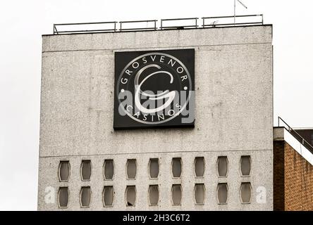Birmingham, Angleterre - juillet 2021 : panneau à l'extérieur du bâtiment abritant le Casino Grosvenor dans le centre-ville Banque D'Images