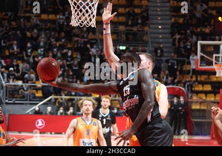 Bologne, Italie.27 octobre 2021.Jakarr Sampson (Segafredo Virtus Bologna) pendant le tournoi Eurocup match Segafredo Virtus vs Bologna.Ratiopharm Ulm au palais sportif de Paladozza - Bologne, 27 octobre 2021 crédit: Agence de photo indépendante/Alamy Live News Banque D'Images