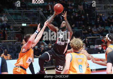 Bologne, Italie.27 octobre 2021.Jakarr Sampson (Segafredo Virtus Bologna) pendant le tournoi Eurocup match Segafredo Virtus vs Bologna.Ratiopharm Ulm au palais sportif de Paladozza - Bologne, 27 octobre 2021 crédit: Agence de photo indépendante/Alamy Live News Banque D'Images