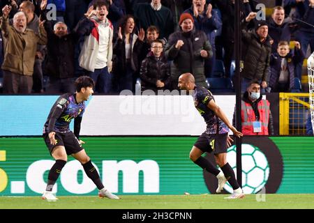 Lucas Moura, de Tottenham Hotspur, célèbre le premier but de son équipe lors du match de la coupe EFL, actuellement connue sous le nom de Carabao Cup, entre Burnley et Tottenham Hotspur à Turf Moor, Burnley, Royaume-Uni.Date de la photo: Mercredi 27 octobre 2021.Le crédit photo devrait se lire: Anthony Devlin Banque D'Images