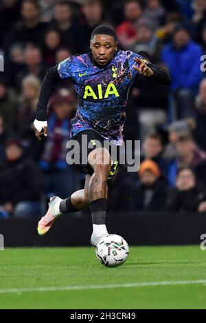 Steven Bergwijn de Tottenham Hotspur pendant le match de la coupe EFL, actuellement connue sous le nom de Carabao Cup, entre Burnley et Tottenham Hotspur à Turf Moor, Burnley, Royaume-Uni.Date de la photo: Jeudi 28 octobre 2021.Le crédit photo devrait se lire: Anthony Devlin Banque D'Images