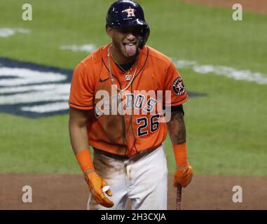 Houston, États-Unis.27 octobre 2021.Le fieleur du centre Astros de Houston, José Siri, réagit après avoir pris le 4ème repas dans le jeu deux contre les Braves d'Atlanta dans la série mondiale de MLB à minute Maid Park à Houston, Texas, le mercredi 27 octobre 2021.Photo de Johnny Angelillo/UPI crédit: UPI/Alamy Live News Banque D'Images