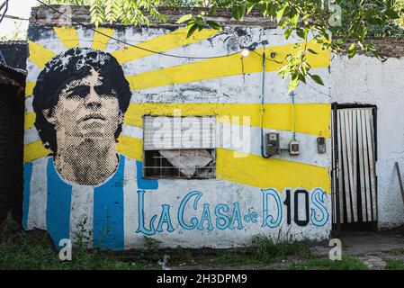 Villa Fiorito, Argentine.04e octobre 2021.Vue sur la maison de Diego Maradona à Villa Fiorito.Diego la maison de Maradona à Villa Fiorito a été déclarée site historique national.Il a été décrété par le Gouvernement argentin, là l'ex-footballeur et entraîneur a passé les premières années de sa vie ici.(Photo de Manuel Cortina/SOPA Images/Sipa USA) crédit: SIPA USA/Alay Live News Banque D'Images