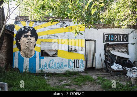 Villa Fiorito, Argentine.04e octobre 2021.Vue sur la maison de Diego Maradona à Villa Fiorito.Diego la maison de Maradona à Villa Fiorito a été déclarée site historique national.Il a été décrété par le Gouvernement argentin, là l'ex-footballeur et entraîneur a passé les premières années de sa vie ici.(Photo de Manuel Cortina/SOPA Images/Sipa USA) crédit: SIPA USA/Alay Live News Banque D'Images