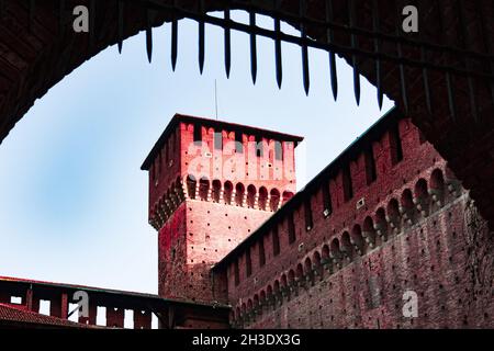Milan, Italie; 23 mars 2011: Détails de l'architecture du château de Sforzesco. Banque D'Images