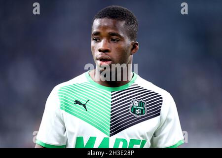 Hamed Traore de nous Sassuolo regarde pendant la série Un match entre Juventus FC et nous Sassuolo. Banque D'Images