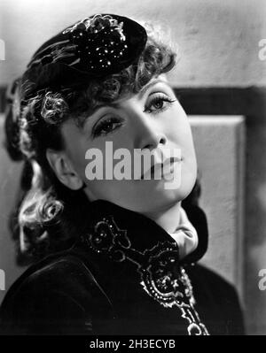 GRETA GARBO dans ANNA KARENINA (1935), réalisé par CLARENCE BROWN.Crédit: M.G.M./ Album Banque D'Images