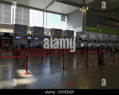 Comptoirs d'enregistrement, aéroport de Malaga, Andalousie, Espagne. Banque D'Images