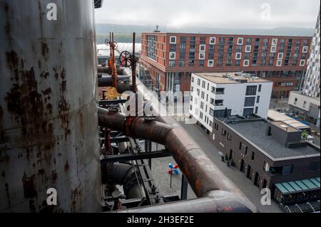 28 octobre 2021, Luxembourg, Esch/Alzette : les anciens sites industriels rencontrent la modernité à Esch/Alzette, Luxembourg.Esch/Alzette est la capitale européenne de la culture en 2022.Des expositions seront ensuite présentées dans de nombreux bâtiments.Photo: Harald Tittel/dpa Banque D'Images