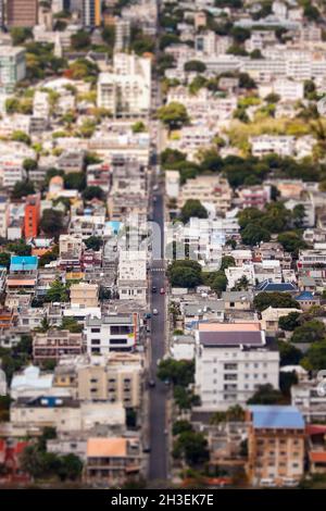 Les rues de la ville de Port Louis sont en ligne à l'île Maurice vue miniature depuis la montagne signal Hill Banque D'Images