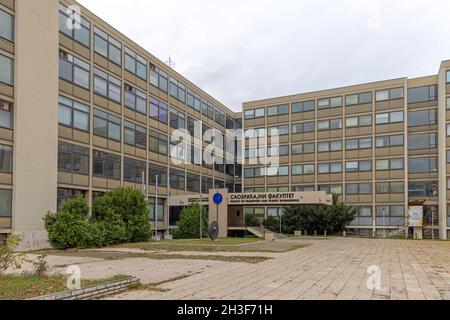 Belgrade, Serbie - 23 octobre 2021 : Département de l'Université de la Faculté des transports et de l'ingénierie de la circulation à Belgrade. Banque D'Images