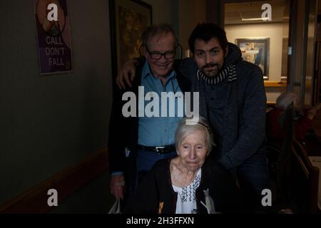 la famille qui s'en sort Banque D'Images