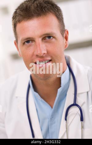 Portrait of male doctor Banque D'Images