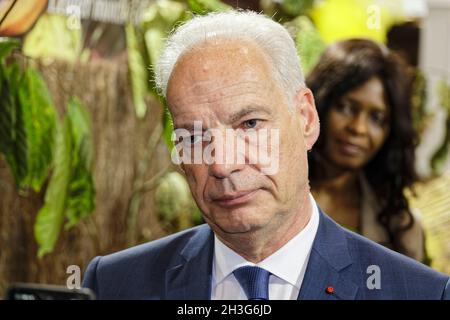 Paris, France.27 octobre 2021.Ministre délégué chargé des petites et moyennes entreprises, Alain Griset participe à la Foire du chocolat à Paris, France. Banque D'Images