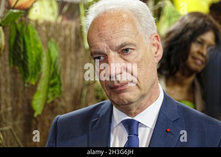 Paris, France.27 octobre 2021.Ministre délégué chargé des petites et moyennes entreprises, Alain Griset participe à la Foire du chocolat à Paris, France. Banque D'Images
