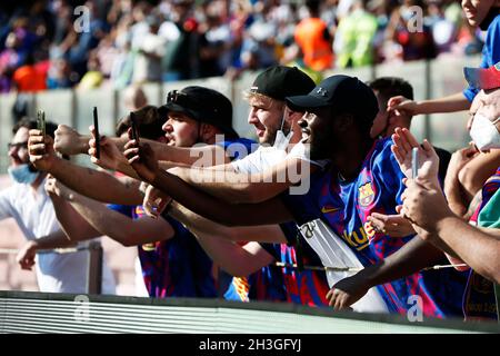 Barcelone, Espagne.24 octobre 2021.Fans de Barcelone (Barcelone), 24 octobre 2021 - football : match espagnol 'la Liga Santander' entre le FC Barcelone 1-2 Real Madrid au stade Camp Nou à Barcelone, Espagne.Credit: D.Nakashima/AFLO/Alamy Live News Banque D'Images