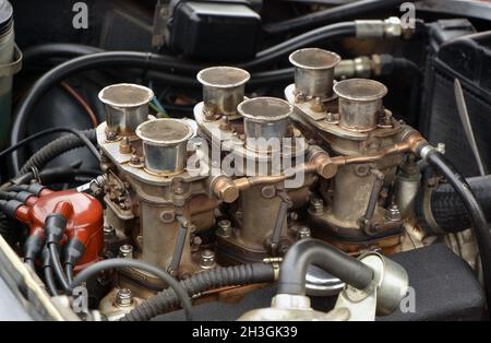 Castelnuovo don Bosco, Piémont, Italie -24 septembre 2021 : rencontre des Supercars dans le Piémont.Le moteur six cylindres de Lancia Flaminia Spelor Banque D'Images