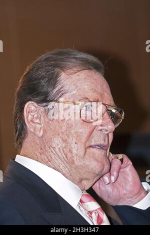 Roger Moore Banque D'Images