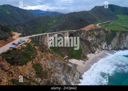 Bixby Creek Bridge, également connu sous le nom de Bixby Canyon Bridge, sur la côte de Big sur en Californie, est l'un des ponts les plus photographiés de Californie Banque D'Images