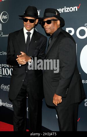 Los Angeles, Californie.23 octobre 2021.Jimmy Jam, Terry Lewis aux arrivées pour la cérémonie de remise des prix ÉBÈNE Power 100, The Beverly Hilton Hotel, Los Angeles, CA 23 octobre 2021.Crédit : Priscilla Grant/Everett Collection/Alay Live News Banque D'Images