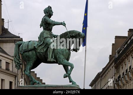 FRANCE,RÉGION DU CENTRE,DÉPARTEMENT DE LOIRET (45),ORLÉANS,STATUE DE JEANNE D'ARC Banque D'Images