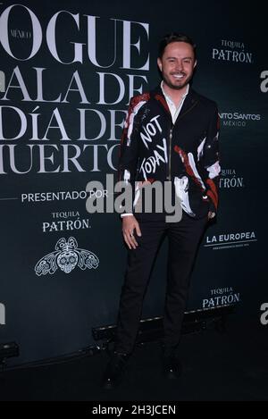 Mexico, Mexique.28 octobre 2021.Alan Ramre pose pour des photos pendant le tapis noir du Vogue Day of the Dead Gala au Centre de design allemand.Le 28 octobre 2021 à Mexico, Mexique.(Photo de Carlos Tischler/ crédit: EYEPIX Group/Alamy Live News Banque D'Images