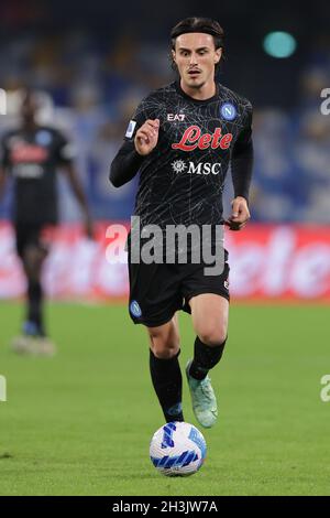 Naples, Italie.28 octobre 2021.Eljif Elmas de SSC Napoli pendant la série Un match de football 2021/2022 entre SSC Napoli et le FC de Bologne au stade Diego Armando Maradona à Naples (Italie), le 28 octobre 2021.Photo Cesare Purini/Insidefoto crédit: Insidefoto srl/Alay Live News Banque D'Images