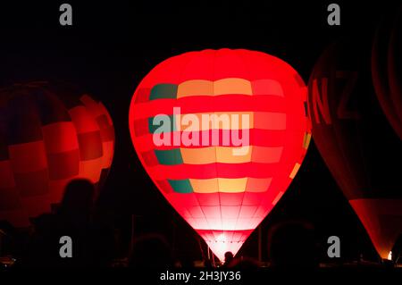 Ballon Glow au Canowindra International Balloon Challenge, Australie Banque D'Images