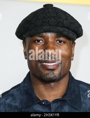 Los Angeles, États-Unis.28 octobre 2021.LOS ANGELES, CALIFORNIE, États-Unis - OCTOBRE 28 : Serge Ibaka, joueur professionnel de basket-ball congolais-espagnol, arrive à la première de Netflix, « Colin en noir et blanc », qui s'est tenue au Academy Museum of Motion Pictures le 28 octobre 2021 à Los Angeles, Californie, États-Unis.(Photo de Xavier Collin/image Press Agency) Credit: Image Press Agency/Alay Live News Banque D'Images