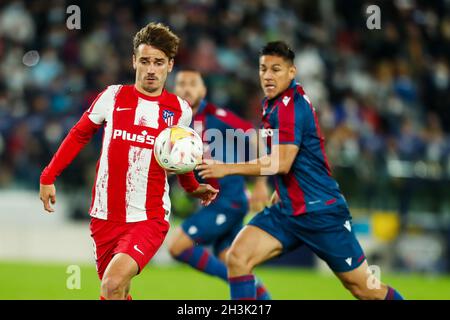 Antoine Griezmann de l'Atlético de Madrid lors du championnat espagnol de football Liga match entre Levante UD et Atletico de Madrid le 28 octobre 2021 au stade Ciutat de Valencia à Valence, Espagne - photo: Ivan Terton/DPPI/LiveMedia Banque D'Images