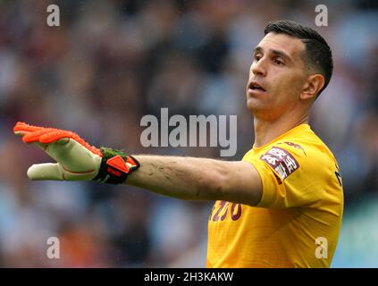 Photo du dossier datée du 21-08-2021, du gardien de but Emiliano Martinez Aston Villa.EMI Martinez devrait jouer contre West Ham dimanche après son retour d'Argentine suite à une urgence familiale impliquant son père.Date de publication : vendredi 29 octobre 2021. Banque D'Images