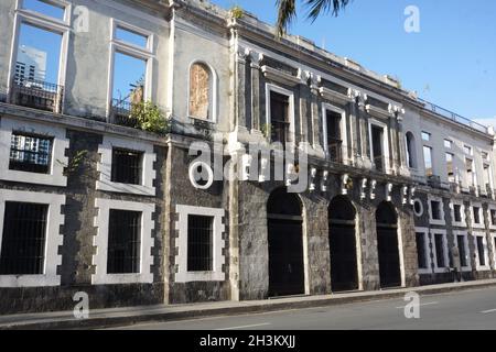 Ancienne façade du bâtiment Aduana à Manille, Philippines Banque D'Images