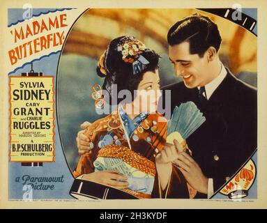 CARY GRANT et SYLVIA SIDNEY dans MADAME BUTTERFLY (1932), dirigé par MARION GERING.Crédit : PHOTOS / Album PARAMOUNT Banque D'Images