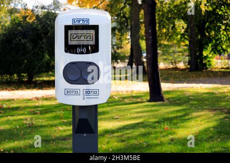 Point de charge ev Virta Ltd.Le réseau de charge de Virta est l'un des plus vastes d'Europe, travaillant dans plus de 25 pays.Salo, Finlande.19 septembre 2020. Banque D'Images