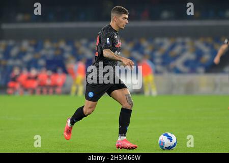 NAPELS, ITALIE - OCTOBRE 28: Giovanni Di Lorenzo de SSC Napoli pendant la série Un match entre SSC Napoli et le FC de Bologne au Stadio Diego Armando Maradona le 28 octobre 2021 à Napels, Italie (photo de Ciro Santangelo/Orange Pictures) Banque D'Images