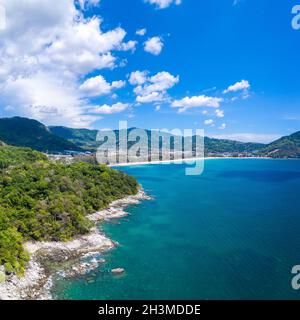 Kamala Beach , destination touristique populaire à Phuket , Thaïlande Banque D'Images