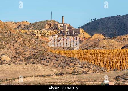 Réserves minières de Mazarron au-dessus de la ville de Mazarron, région de Murcie, Espagne.Mines anciennes désexploitées.Fer, plomb, cuivre et alun extraits depuis l'ère romaine Banque D'Images