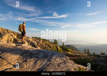 Remballage dans la chaîne de montagnes Coast, Colombie-Britannique, Canada. Banque D'Images