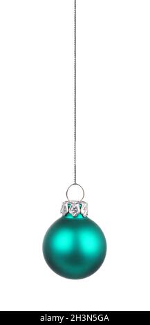 Décoration de Noël bleu sarcelle suspendue isolée sur blanc Banque D'Images