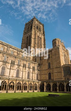 Vue extérieure de l'historique Durham Cathedral County Durham England Banque D'Images