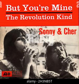 Vintage Vinyl Recording - Sonny & cher - but You's Mine - D - 1965 Banque D'Images