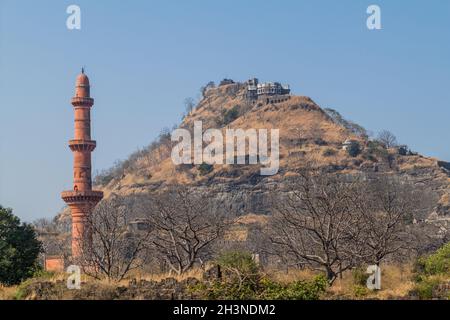 Fort de Daulatabad et tour de la Lune de Chand Minar , État de Maharashtra, Inde Banque D'Images