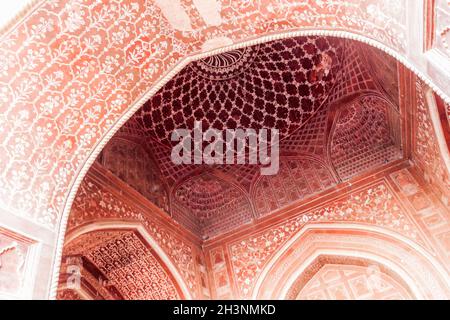 Détail du bâtiment Mihman Khana au complexe Taj Mahal à Agra, Inde Banque D'Images