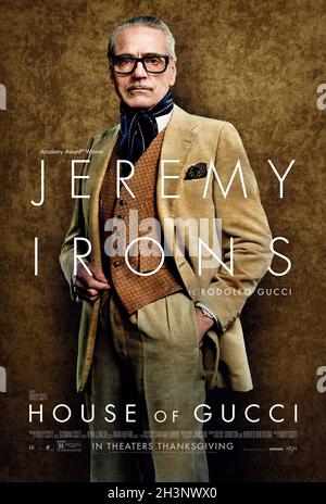 DATE DE SORTIE: 24 novembre 2021 TITRE: House of Gucci STUDIO: MGM DIRECTOR: Ridley Scott PLOT: L'histoire de la manière dont Patrizia Reggiani, l'ex-épouse de Maurizio Gucci, a comploté pour tuer son mari, le petit-fils de Guccio Gucci, célèbre couturier.AVEC: JEREMY FERS comme Rodolfo Gucci.(Image de crédit : © MGM/Entertainment Pictures) Banque D'Images