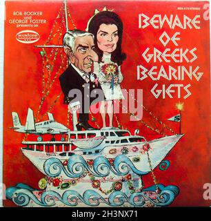 1968 Méfiez-vous des Grecs portant des cadeaux Record LP Comedy satire Illustration Cover Sleeve vinyle Banque D'Images