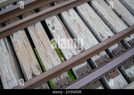 Gros plan des rails avec les anciens détails Banque D'Images
