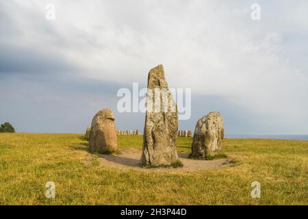 Ystad, Scania, Suède - 06 20 2021 : Ales Stones ancien monument mégalithique Banque D'Images