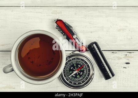 Durée de vie des outils pour la randonnée ou les voyages avec boussole Banque D'Images