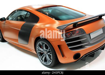Voiture sportive de luxe rapide rouge et orange Banque D'Images
